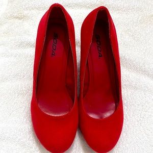 Beautiful Red Platform shoes in great condition, like new
